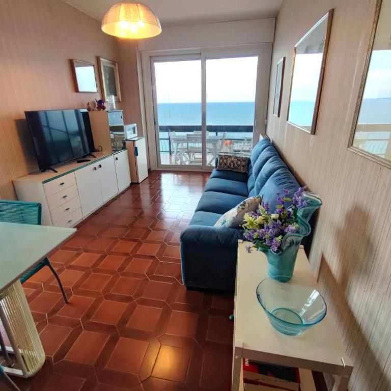 La Brezza Del Mare - Two-Bedroom Apartment with Terrace - 9