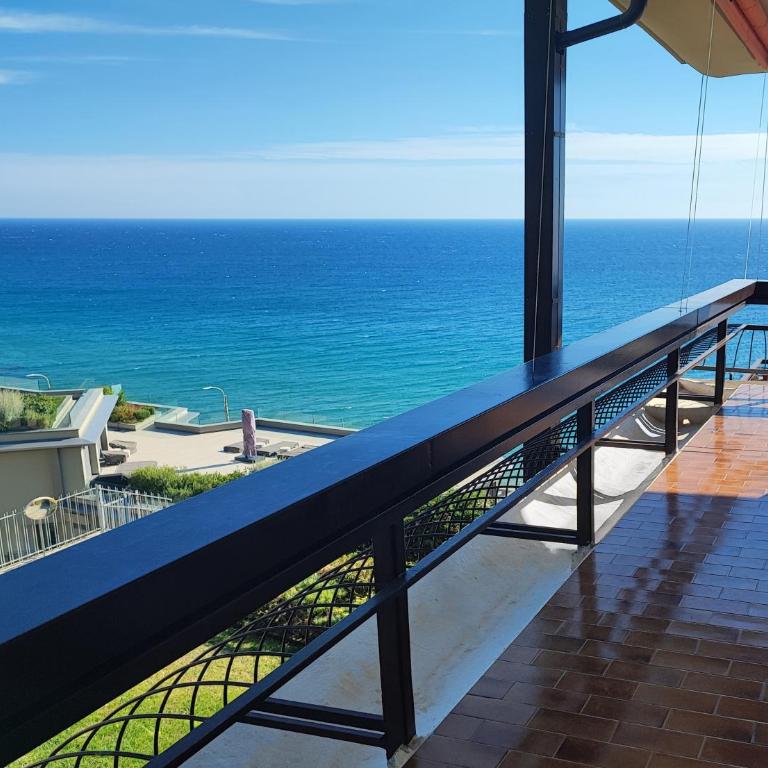 La Brezza Del Mare - Two-Bedroom Apartment with Terrace - 1