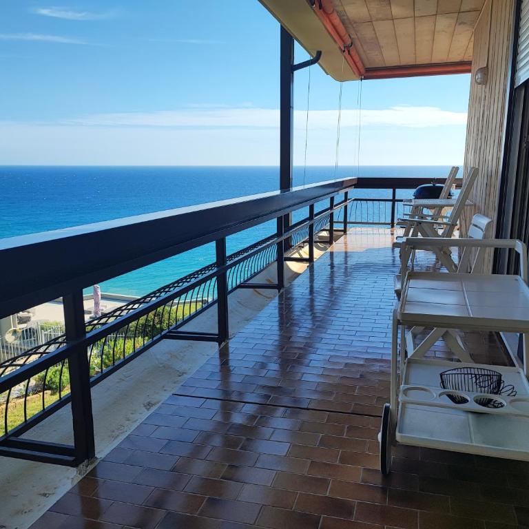 La Brezza Del Mare - Two-Bedroom Apartment with Terrace - 7