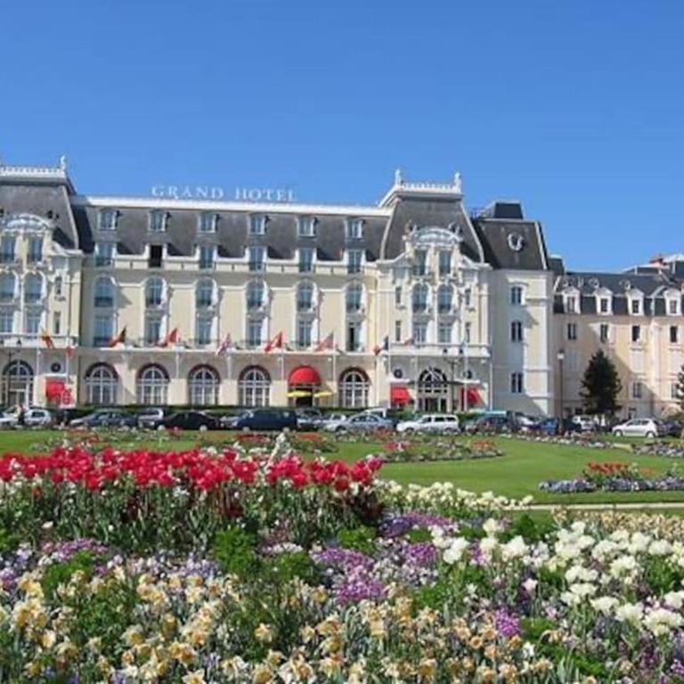 Charmant appartement en bord de mer - Two-Bedroom Apartment - 15