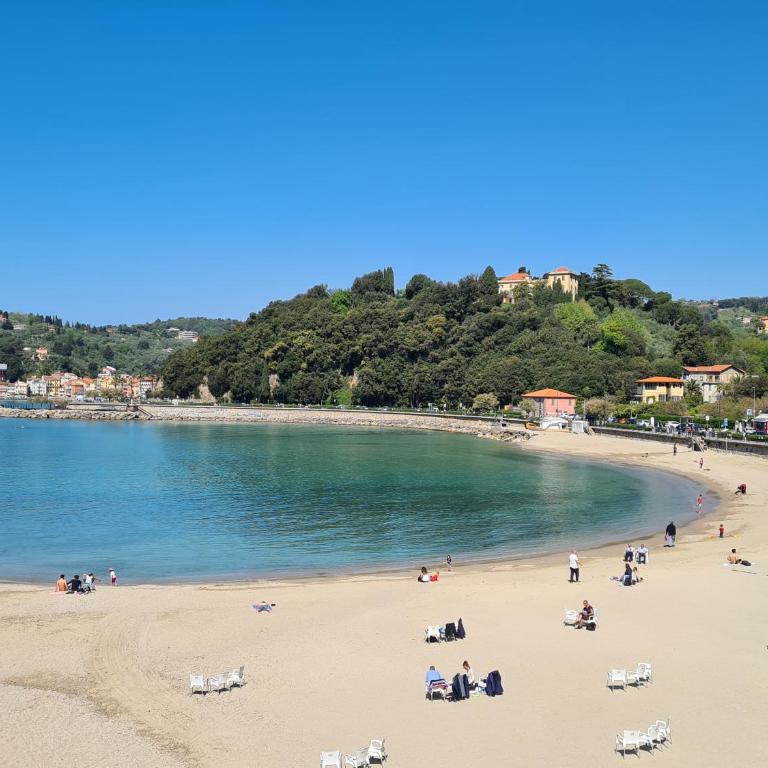 "Pini House", Private Park, shared Pool, Tennis with rackets, AC, Parking next home, additional Parking in Lerici, Cooking Lesson and Wine Tasting - Casa con 2 Camere da Letto - 58