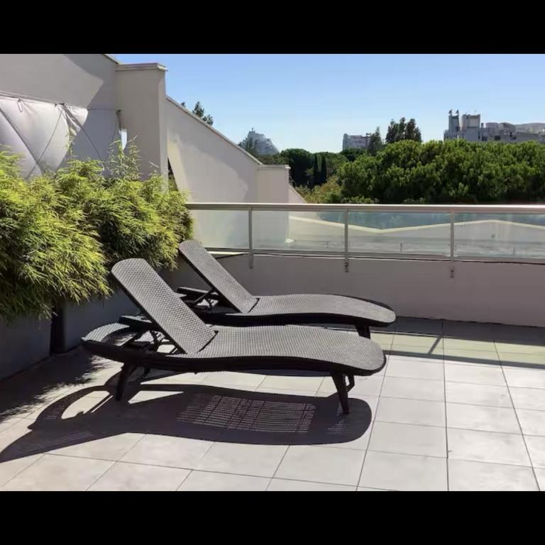 Studio 34m2 avec la terrasse 60m2, aperçu mer, parking, Clim, plage à 150 m,Wi-fi, piscine - Studio mit Terrasse - 39
