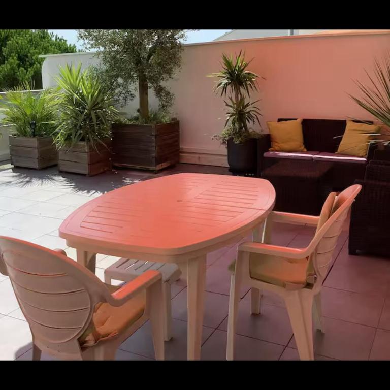 Studio 34m2 avec la terrasse 60m2, aperçu mer, parking, Clim, plage à 150 m,Wi-fi, piscine - Studio mit Terrasse - 40