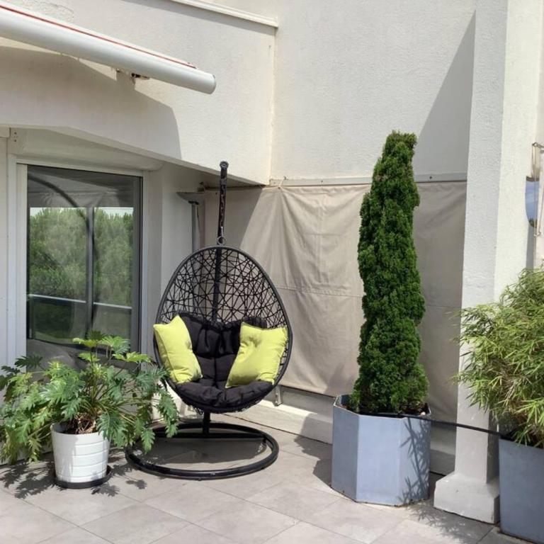 Studio 34m2 avec la terrasse 60m2, aperçu mer, parking, Clim, plage à 150 m,Wi-fi, piscine - Studio mit Terrasse - 55