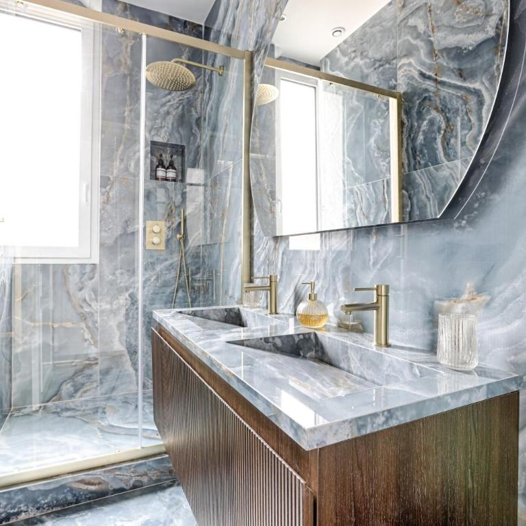 Artistic Luxury 3-Bedroom Apartment - Champs-Élysées - Three-Bedroom Apartment - 9
