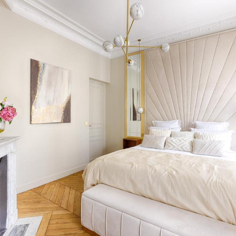 Artistic Luxury 3-Bedroom Apartment - Champs-Élysées - Three-Bedroom Apartment - 8