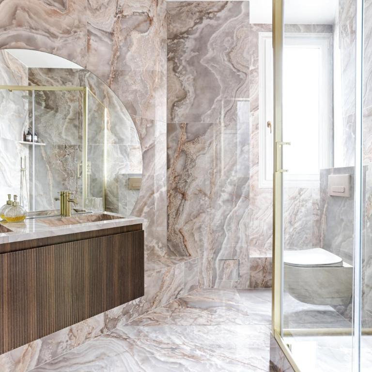Artistic Luxury 3-Bedroom Apartment - Champs-Élysées - Three-Bedroom Apartment - 3