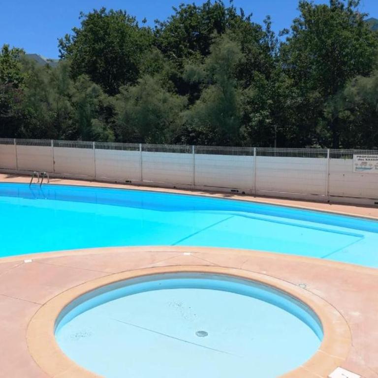 Studio 34m2 avec la terrasse 60m2, aperçu mer, parking, Clim, plage à 150 m,Wi-fi, piscine - Studio mit Terrasse - 64