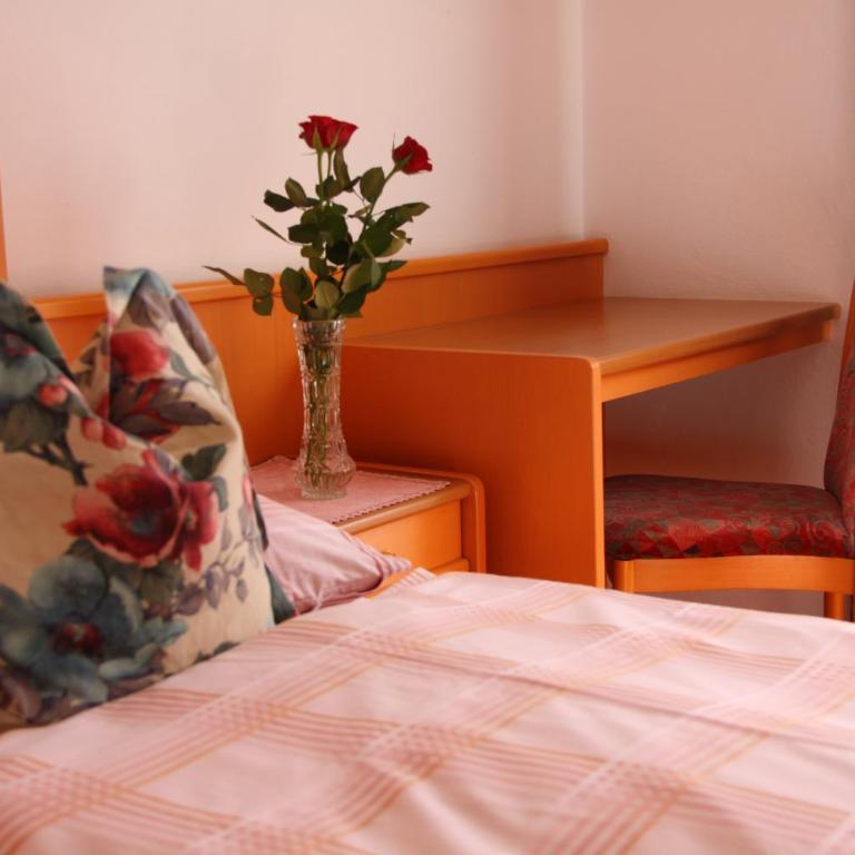 Haus Seeschwalbe - Deluxe Doppelzimmer mit Balkon und Seeblick - 7