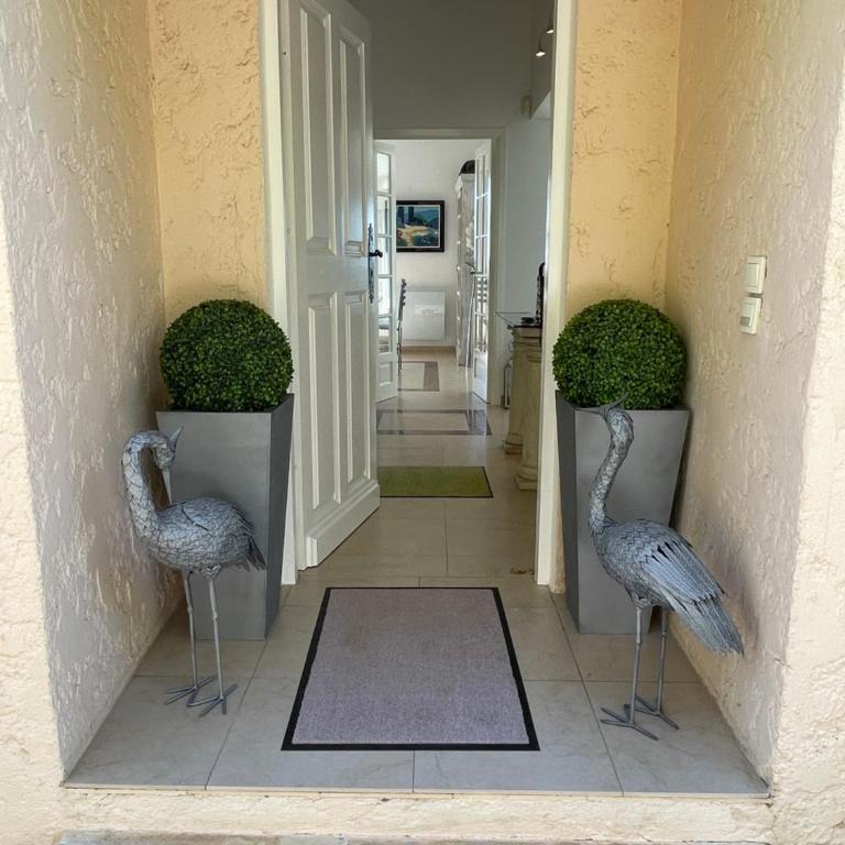 Luxe et calme avec vue mer panoramique à Antibes - Villa avec Piscine Privée - 8