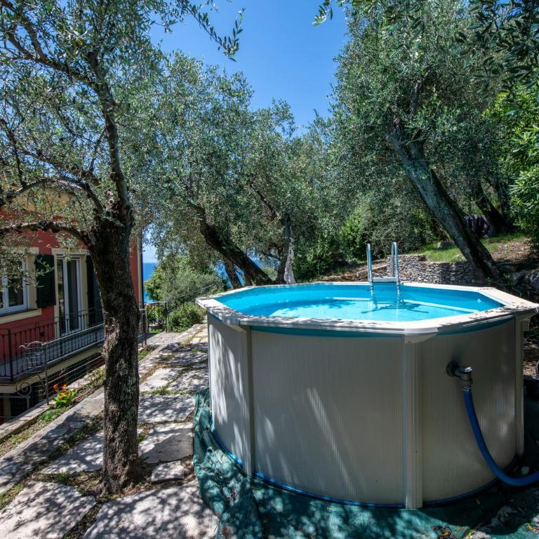 257b - Villetta Maiso - Vista Mare, Giardino e Piscina Privata a 2 minuti di auto dalle spiagge e mare - PARCHEGGIO PRIVATO INCLUSO - Appartamento con 3 Camere da Letto - 93