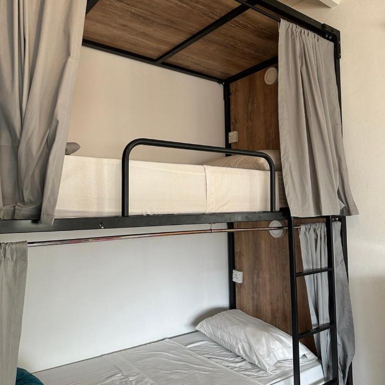 Meridiano Hostel Boutique - Cama en habitación femenina compartida de 4 camas - 5