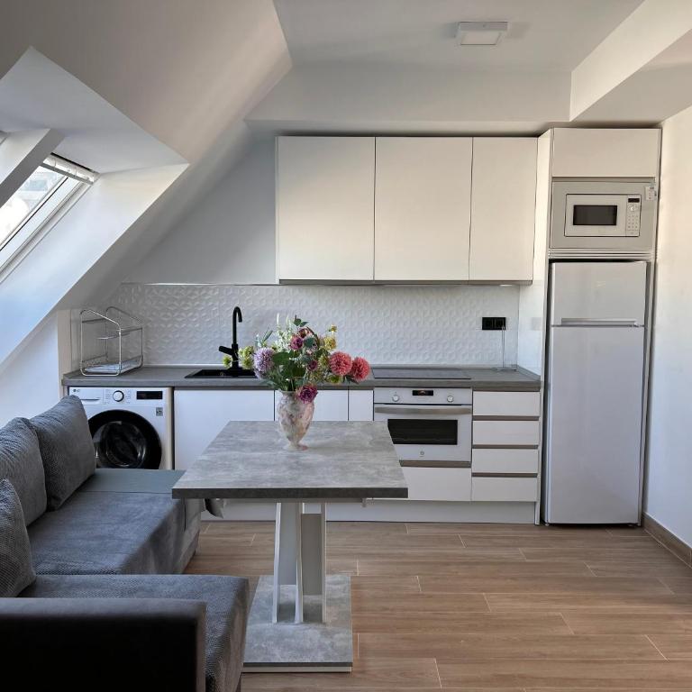 New Central & Cosy Apartment at Fuengirola Beach - One-Bedroom Apartment with City View - 1