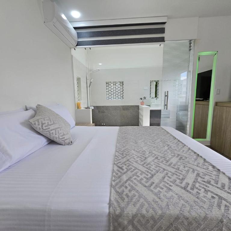 Hotel San Jeronimo Armenia - Habitación Superior con cama extragrande - 10