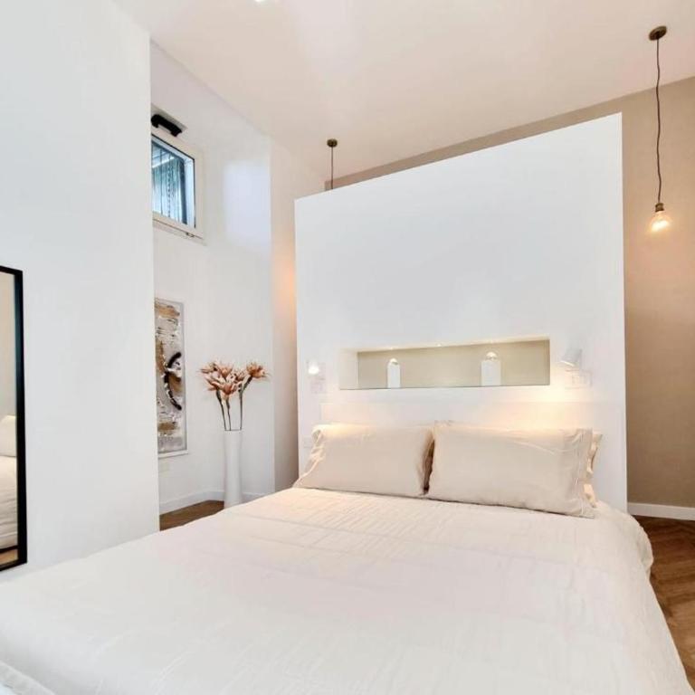 Glamour Suite by Accomodo - Economy Double Room - 12