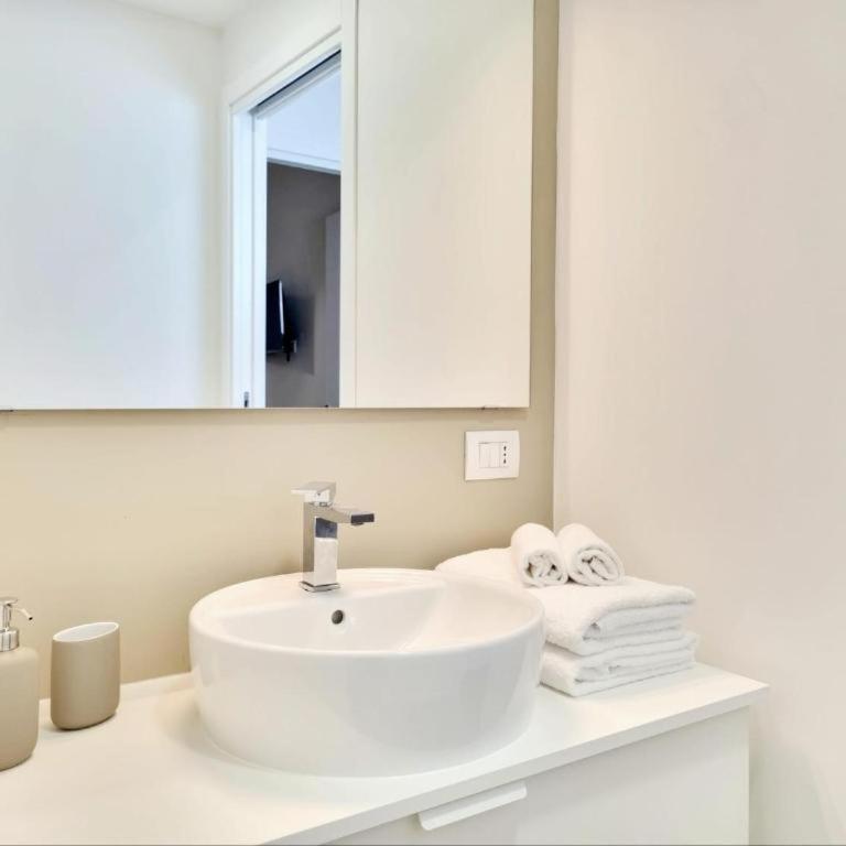 Glamour Suite by Accomodo - Economy Double Room - 13