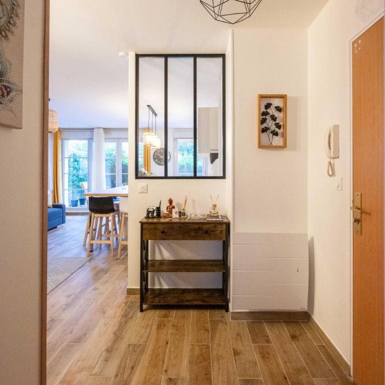 Disneyland-Charmant appartement 8 personnes-Terrasse-Gare-Parking - Appartement 2 Chambres - 40