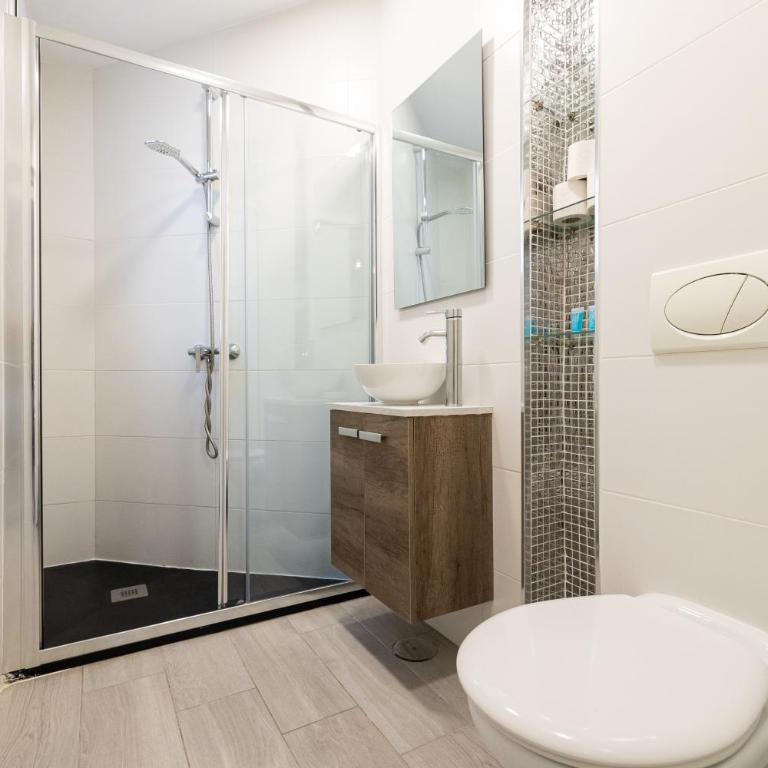 H2M Hiniestrosa Studio french Balcony AACC WIFI - Estudio - 17