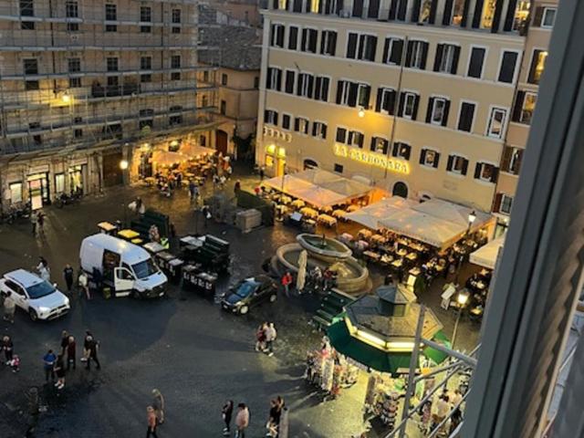 Vista su Campo de Fiori - Appartamento con 3 Camere da Letto - 23