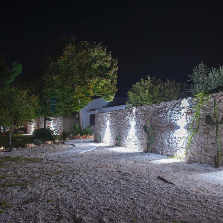 Dimora Il Mandorlo con jacuzzi riscaldata - Villa with Private Pool and heated jacuzzi - 56