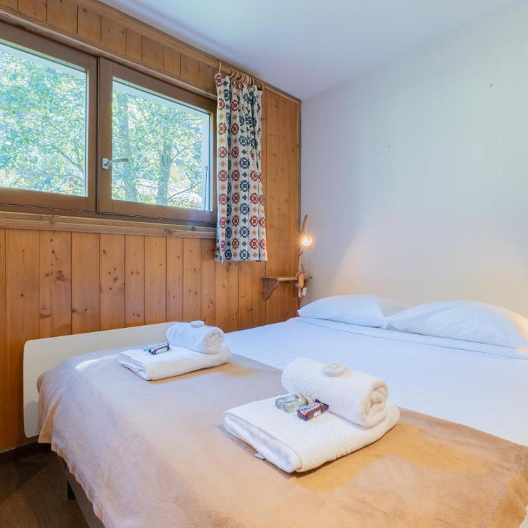 Appartement T4 familial à Chamonix, avec Parking et près des Grand Montets - Three-Bedroom Apartment with Mountain View - 12