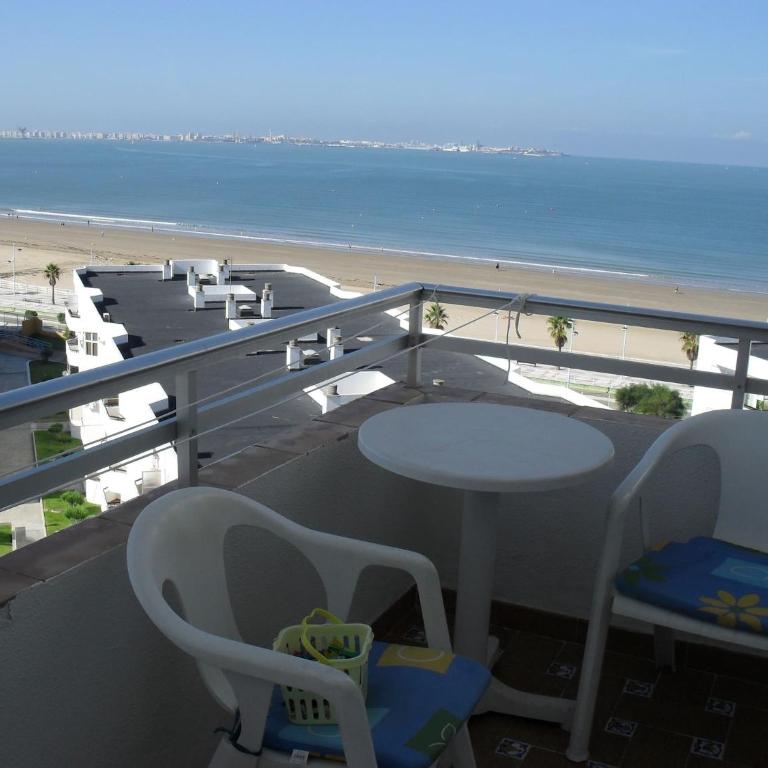 Piso Con Hermosas Vistas Al Mar - Apartamento - 1
