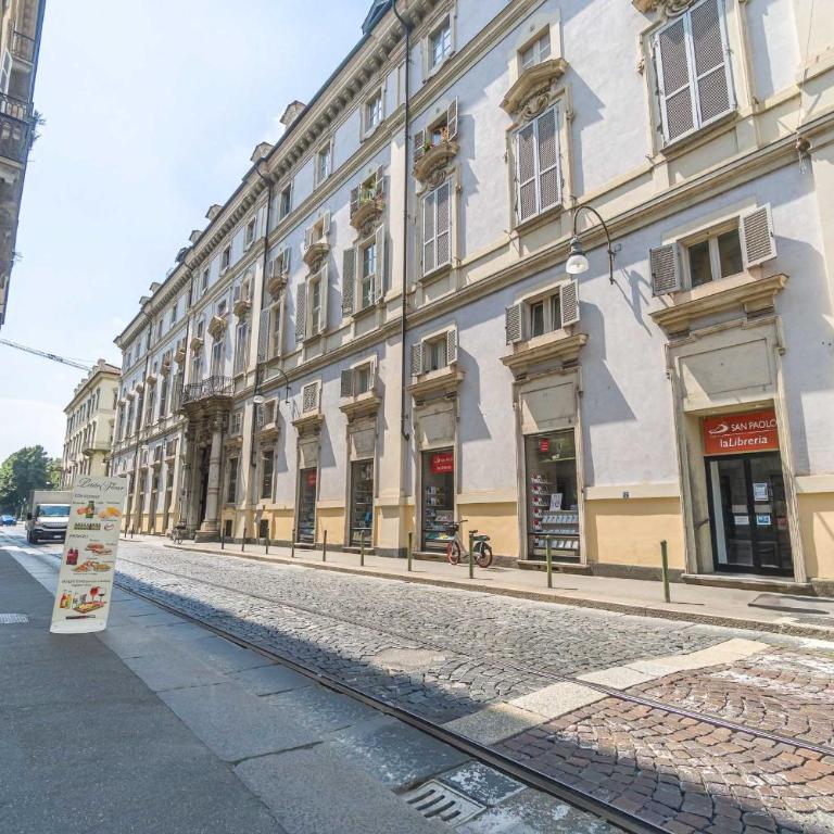 GuestHost - Palazzo Saluzzo Paesana Beautiful Flat - One-Bedroom Apartment - 17