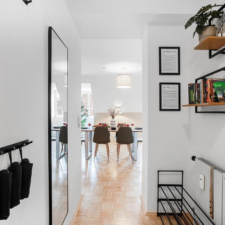Spacious Quiet Family Suite - 2BR & Free Parking in Altstadt by HERO HOMES Graz - Two-Bedroom Apartment - 11