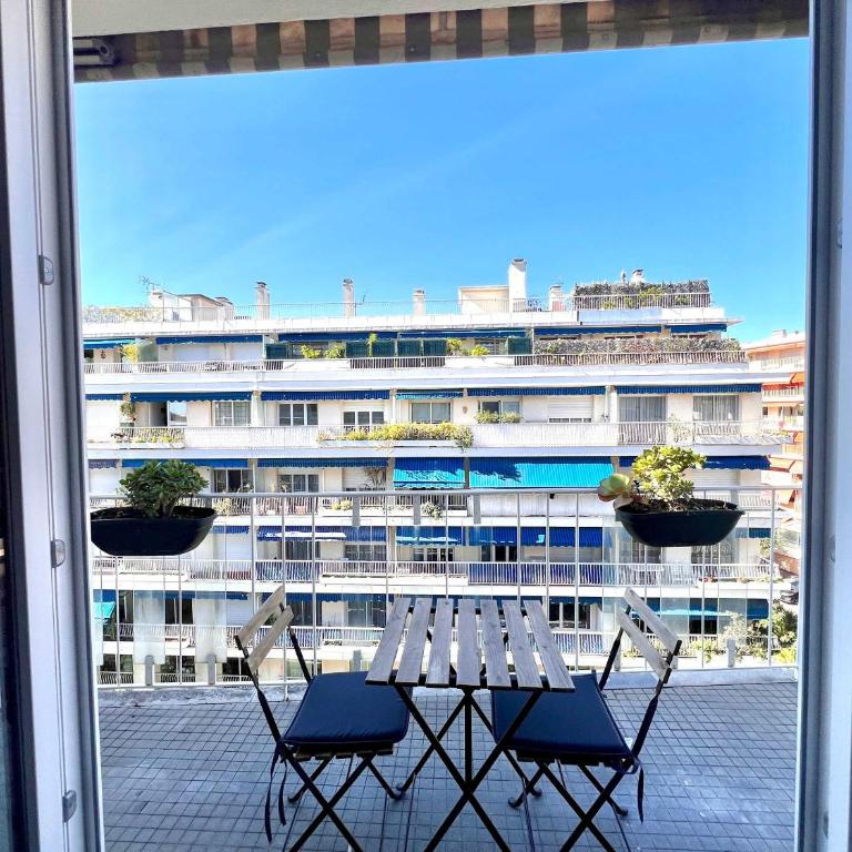 B030 Grand studio renove spacieux et lumineux - Appartement - 1