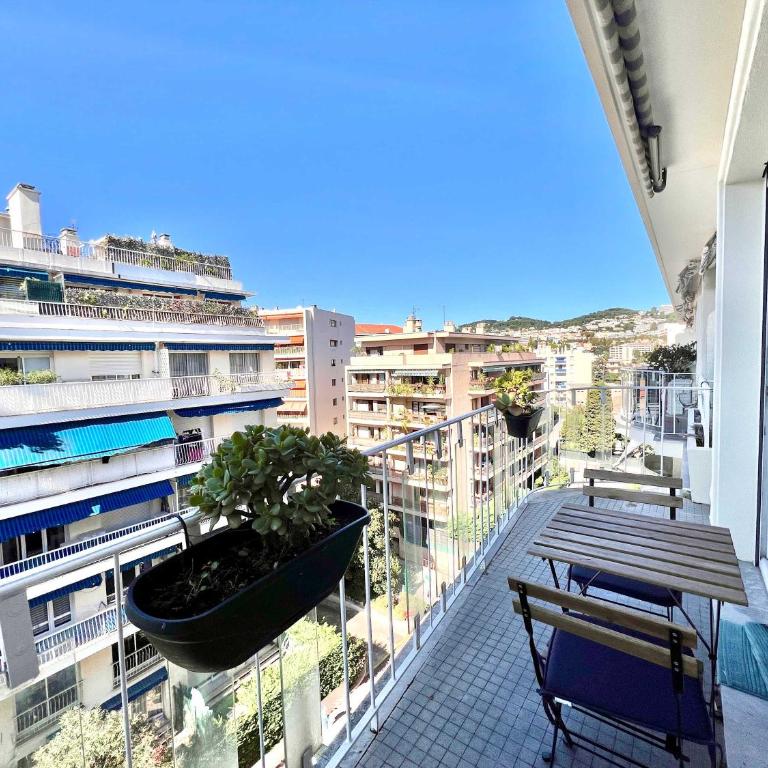 B030 Grand studio renove spacieux et lumineux - Appartement - 10