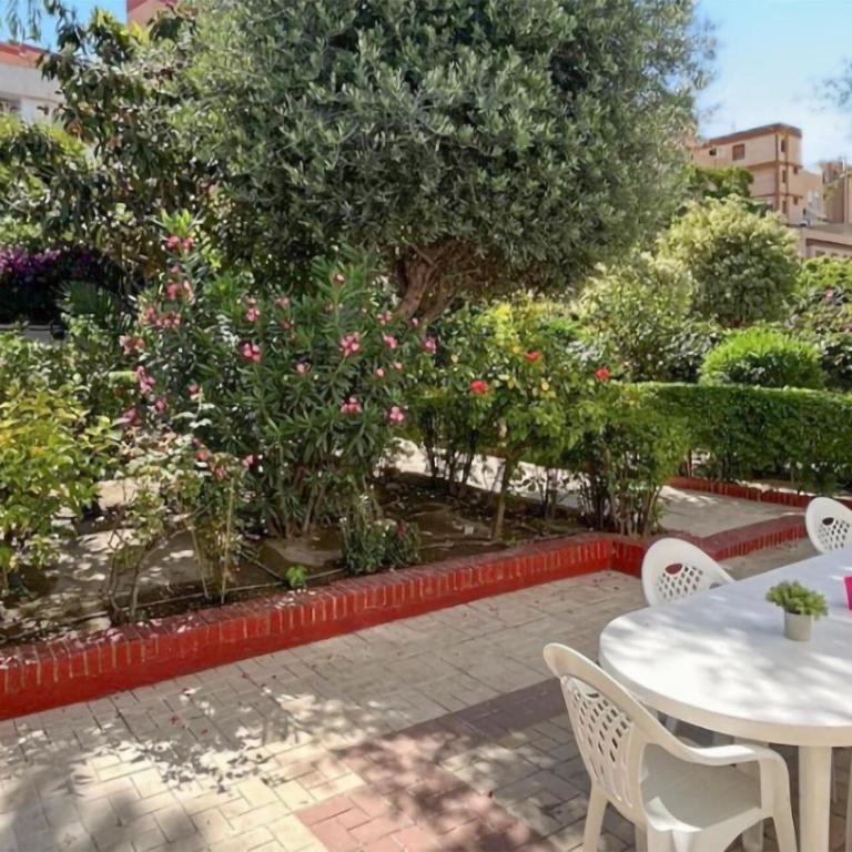 Gorgeous Home In Malaga - Casa Vacacional de 3 dormitorios - 2