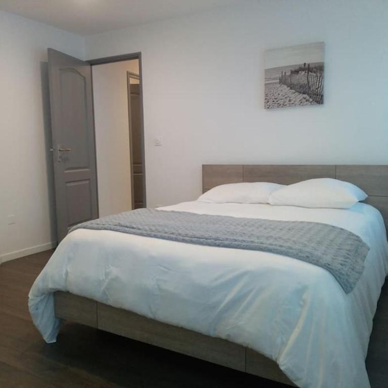LE DOUILLET - Parking gratuit - Centre ville - Appartement 2 Chambres - 16