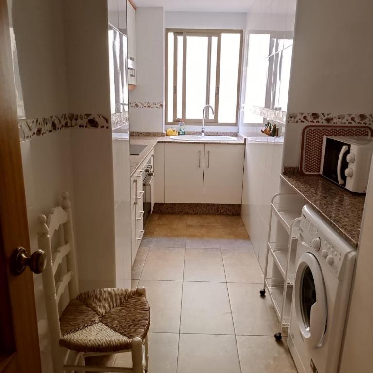 Apartamento Playa del Cristo Estepona - Apartamento de 2 dormitorios - 11