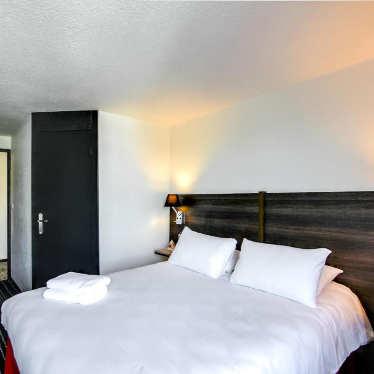 Brit Hotel Reims La Neuvillette - Chambre Triple - Bâtiment Principal - 2