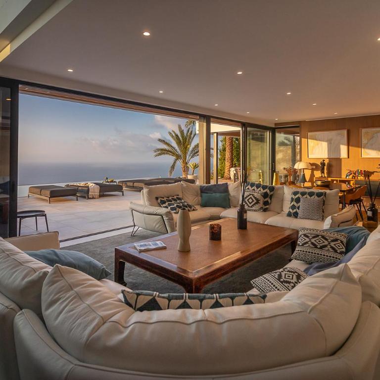 Villa Mercure by Abahana Luxe - Villa - 11