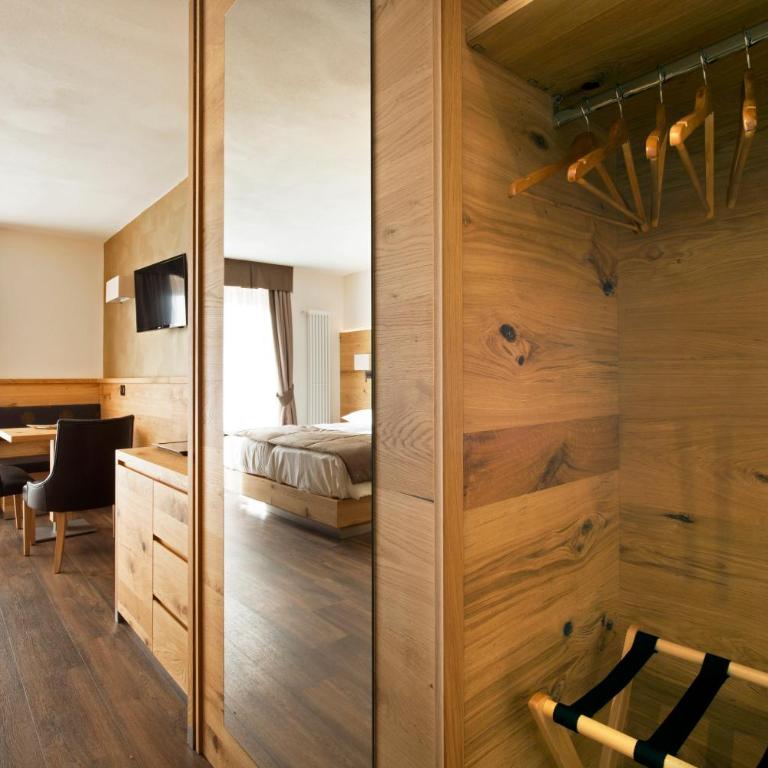 Chalet Marcora - Suite con Balcone - 11