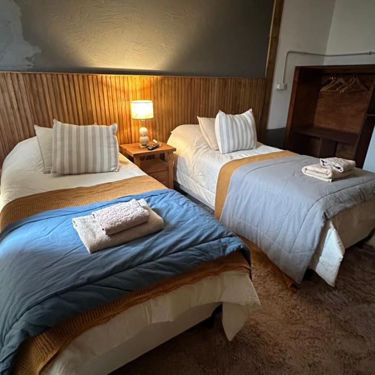 Hospedaje "Room" - Double or Twin Room with Bathroom - 1