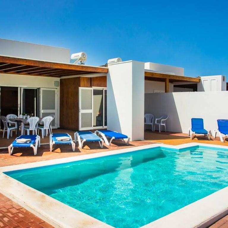 Villa Aleksandra Spacious for 8 guests, Heated Pool, Mountain Views - Casa de 4 dormitorios - 1