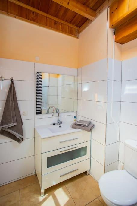 Villa Aleksandra Spacious for 8 guests, Heated Pool, Mountain Views - Casa de 4 dormitorios - 38