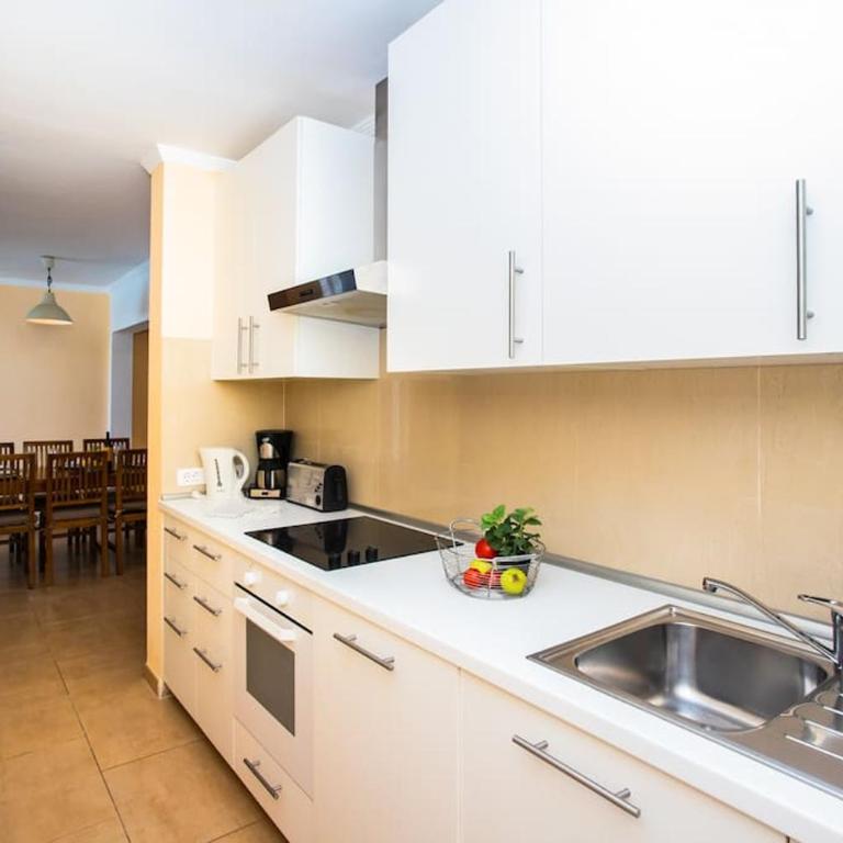 Villa Aleksandra Spacious for 8 guests, Heated Pool, Mountain Views - Casa de 4 dormitorios - 41