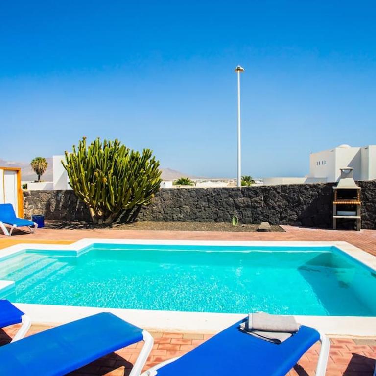 Villa Aleksandra Spacious for 8 guests, Heated Pool, Mountain Views - Casa de 4 dormitorios - 48