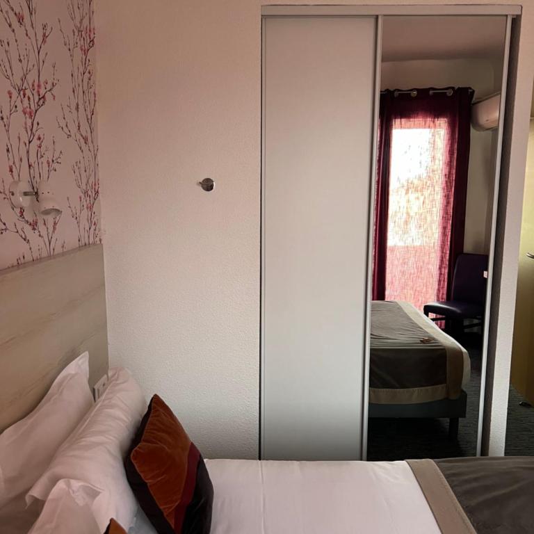 Le Regina Hôtel et restaurant Canet-plage - Chambre Double ou Lits Jumeaux Standard - 4