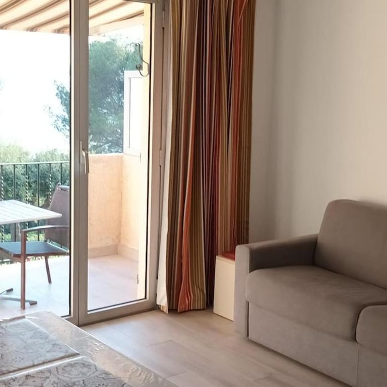 Appartement vue mer clim 4 personnes résidence boulouris Panorama - Apartment mit 1 Schlafzimmer - 15