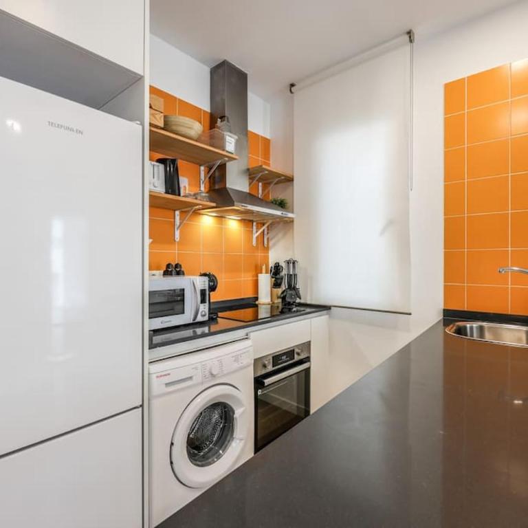 Urban Quiet in Madrid - Just relax & enjoy - Three-Bedroom Apartment - 11