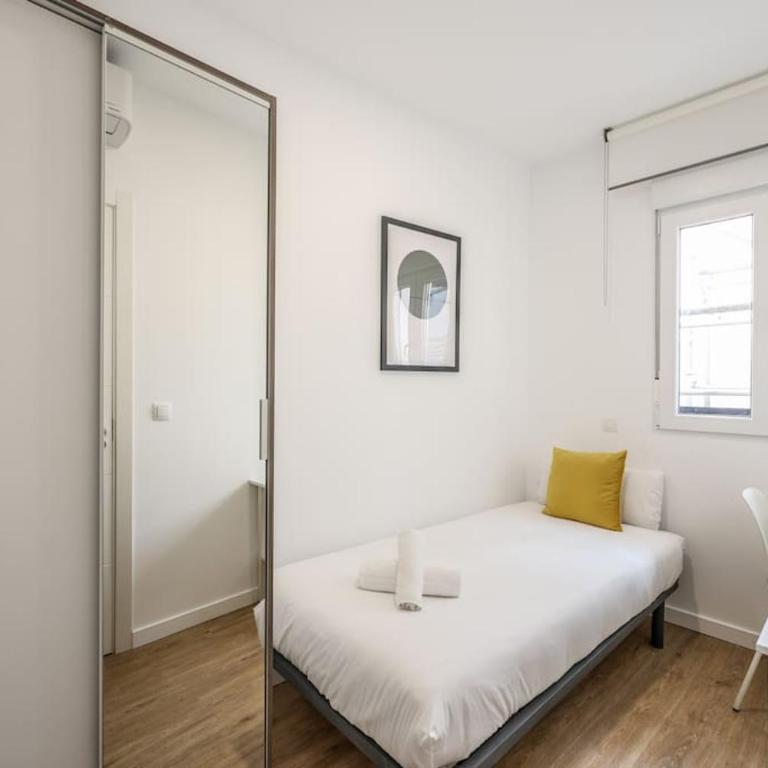 Urban Quiet in Madrid - Just relax & enjoy - Three-Bedroom Apartment - 18