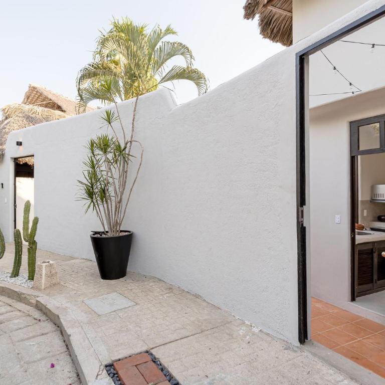 Casa Nopal-Private Pool, Chic, Steps from Beach - Villa de 2 dormitorios - 11