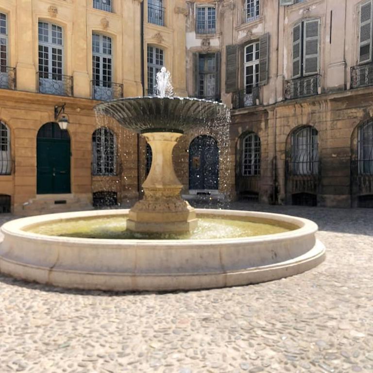 Appartement Vieille ville 55 m2 avec Terrasse 16m2 et 2chambres Vraie Climatisation - Apartment mit 2 Schlafzimmern und Terrasse - 7