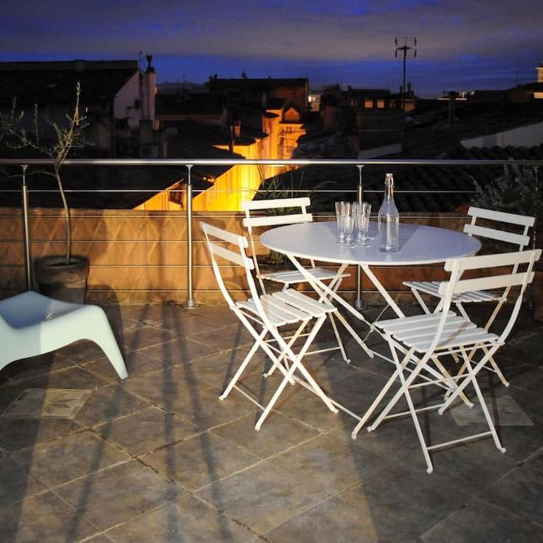 Appartement Vieille ville 55 m2 avec Terrasse 16m2 et 2chambres Vraie Climatisation - Apartment mit 2 Schlafzimmern und Terrasse - 25