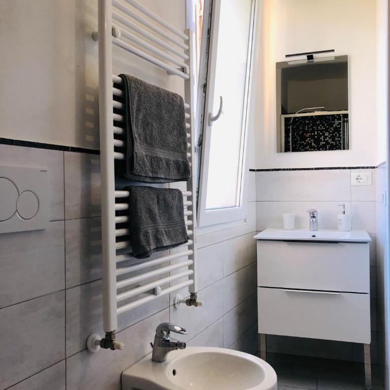 Via Emilia House - By AyDesHouse - One-Bedroom Apartment - 13