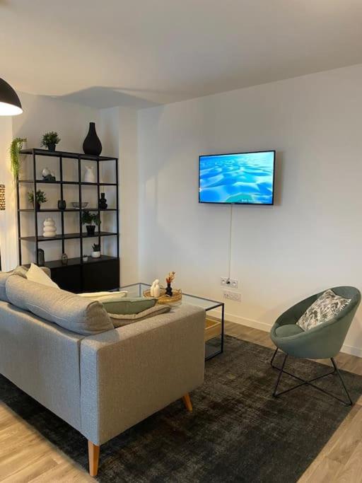 T3 Moderne - Proche tram - Parking privé - Appartement 2 Chambres - 15